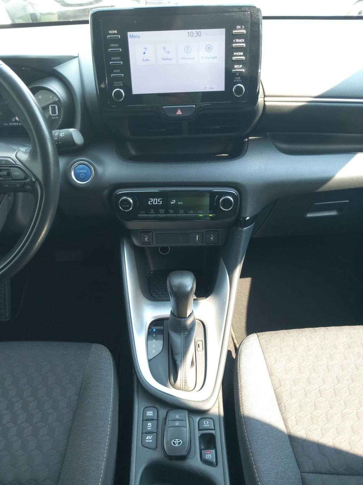toyota-yaris-2022-hibrido-a-gasolina-1490cc