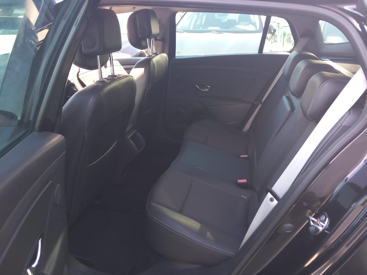 renault-megane-sport-tourer-2013-diesel-1461cc