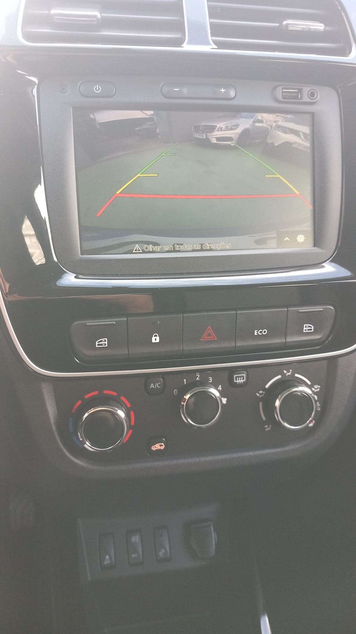 dacia-spring-2023-eletrico-500cc