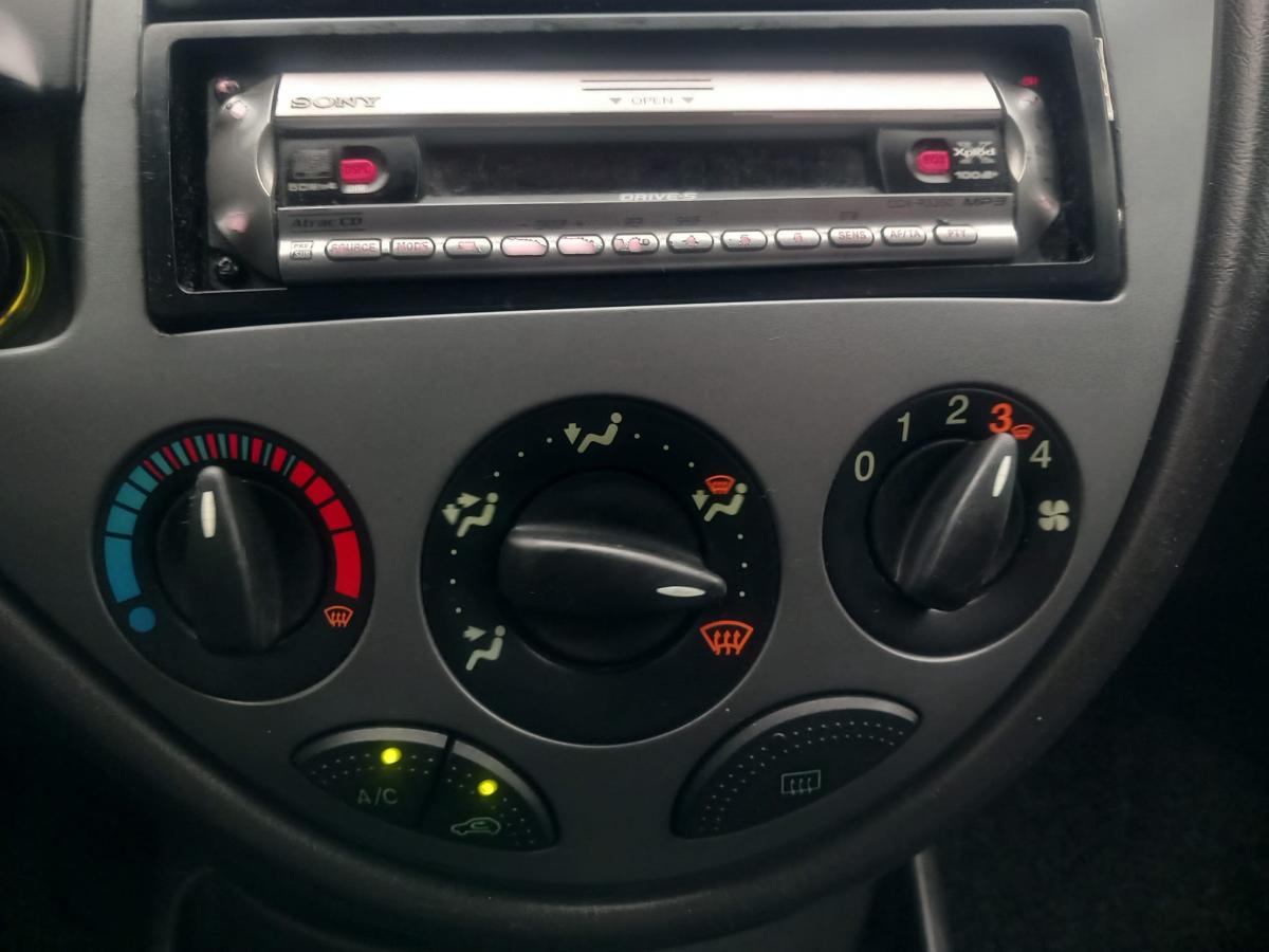 ford-focus-2003-gasolina-1388cc