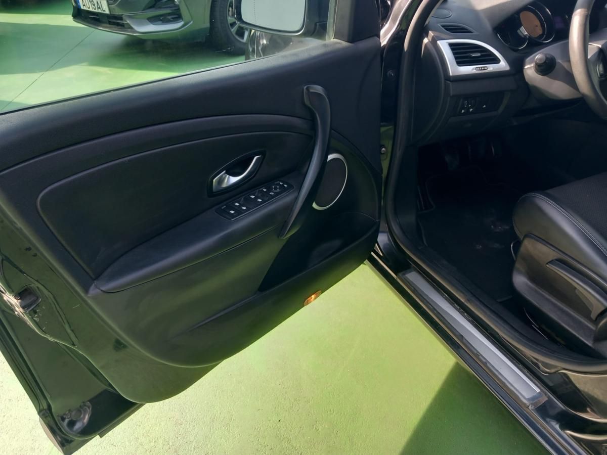 renault-megane-sport-tourer-2010-diesel-1461cc
