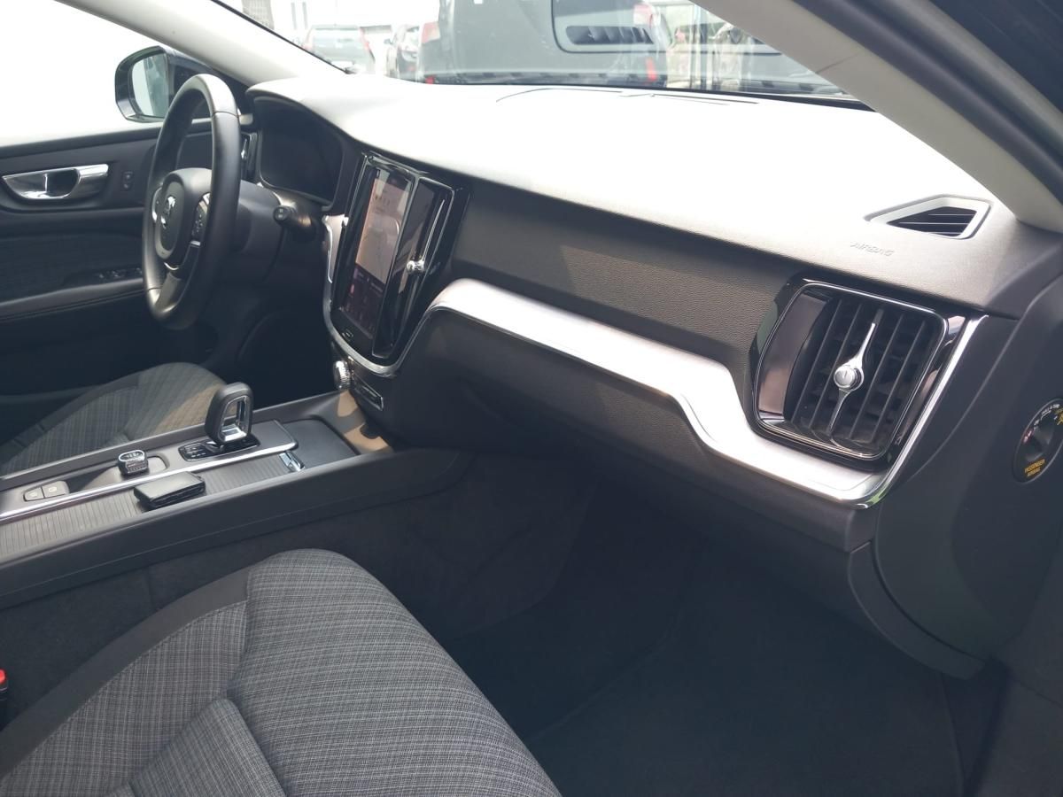 volvo-v60-2022-diesel-1969cc
