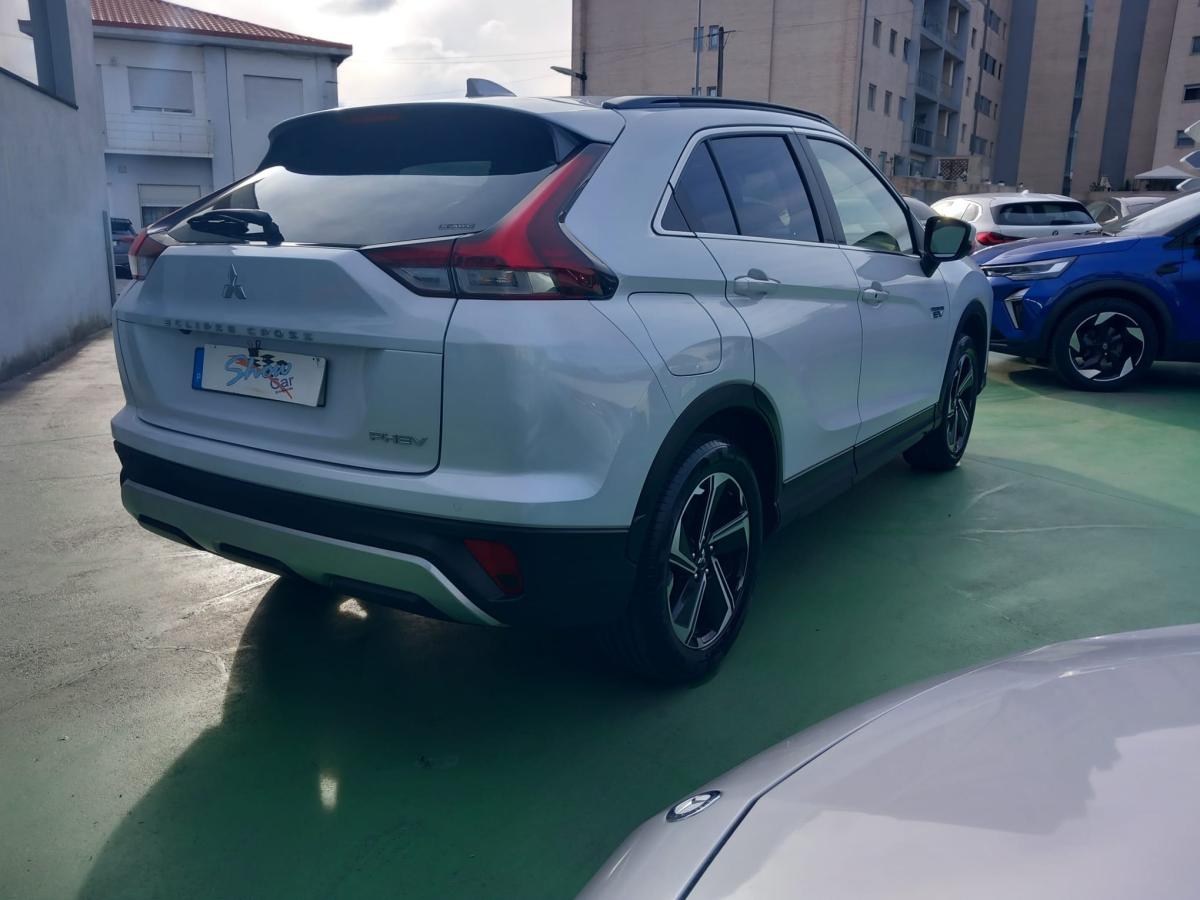 mitsubishi-eclipse-cross-2022-hibrido-a-gasolina-2360cc
