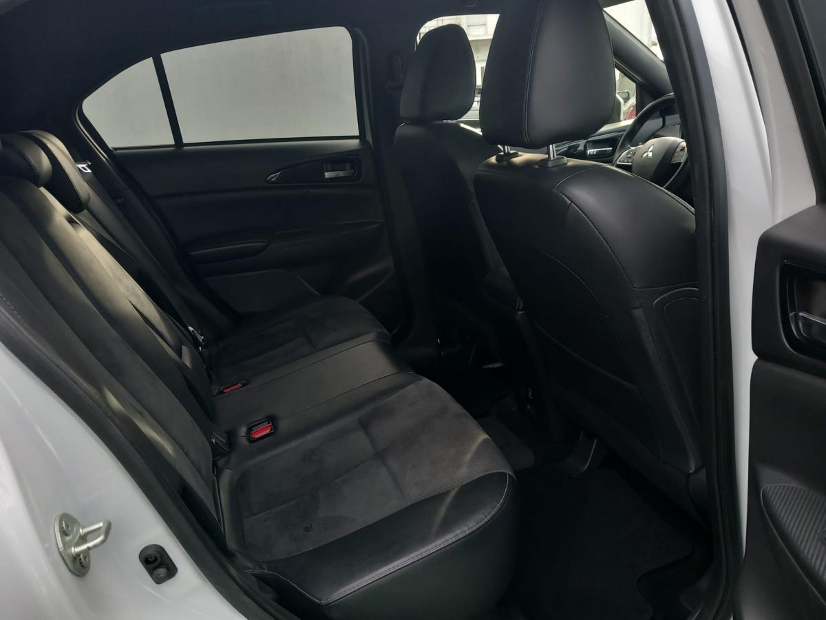 mitsubishi-eclipse-cross-2022-hibrido-a-gasolina-2360cc