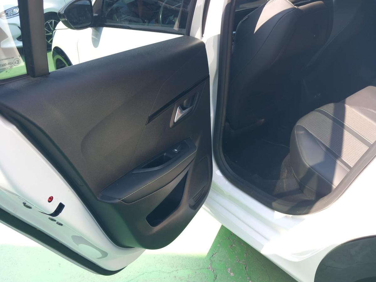 peugeot-208-2022-diesel-1499cc