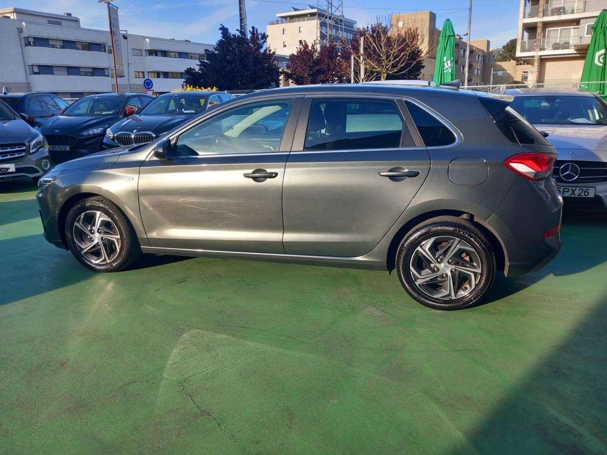 hyundai-i30-2021-diesel-1598cc