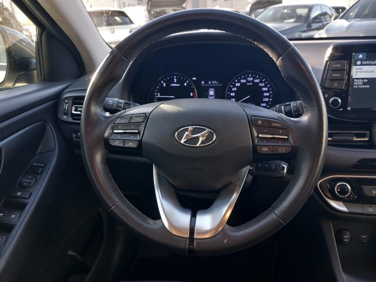 hyundai-i30-2021-diesel-1598cc