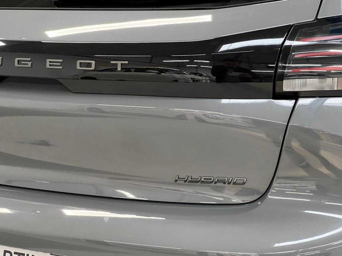 peugeot-208-2025-hibrido-a-gasolina-1199cc