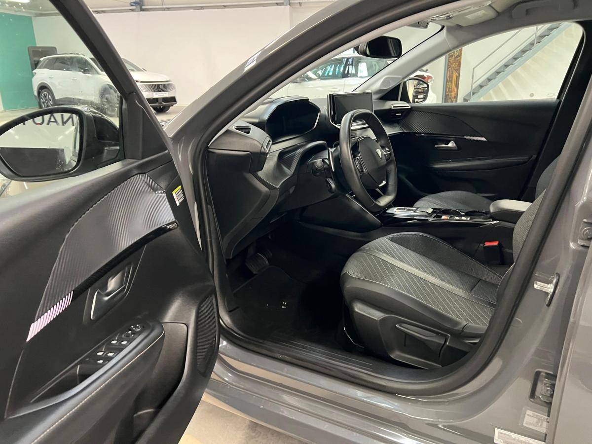 peugeot-208-2025-hibrido-a-gasolina-1199cc