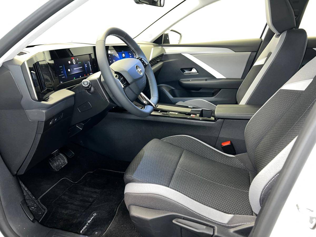 opel-astra-2025-eletrico-115cc