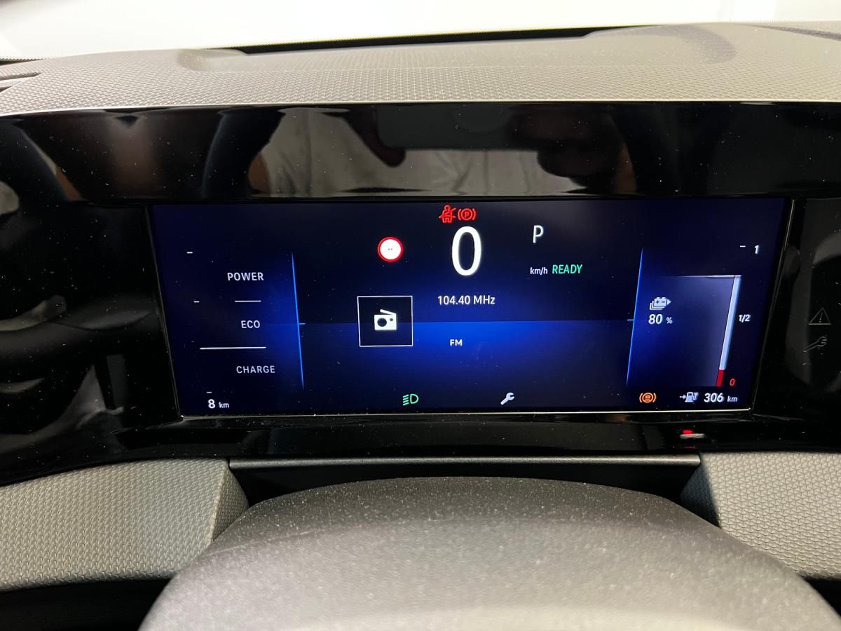 opel-astra-2025-eletrico-115cc