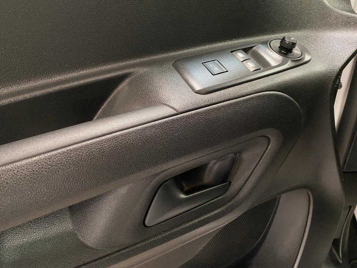 citroen-berlingo-2025-diesel-1499cc