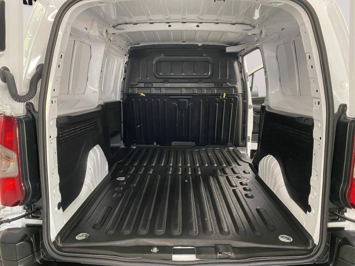 citroen-berlingo-2025-diesel-1499cc