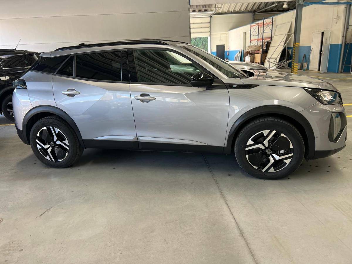 peugeot-2008-2024-eletrico-500cc