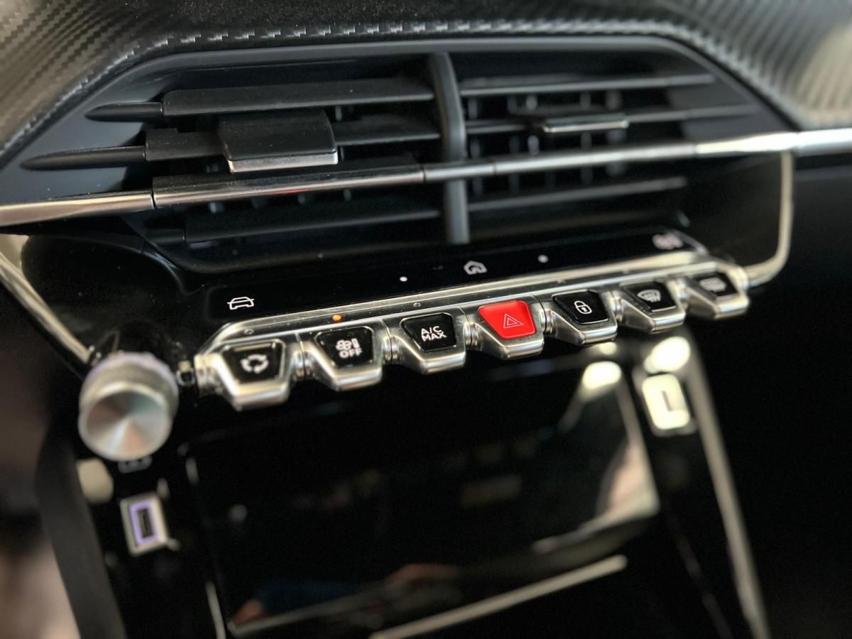 peugeot-2008-2024-eletrico-500cc