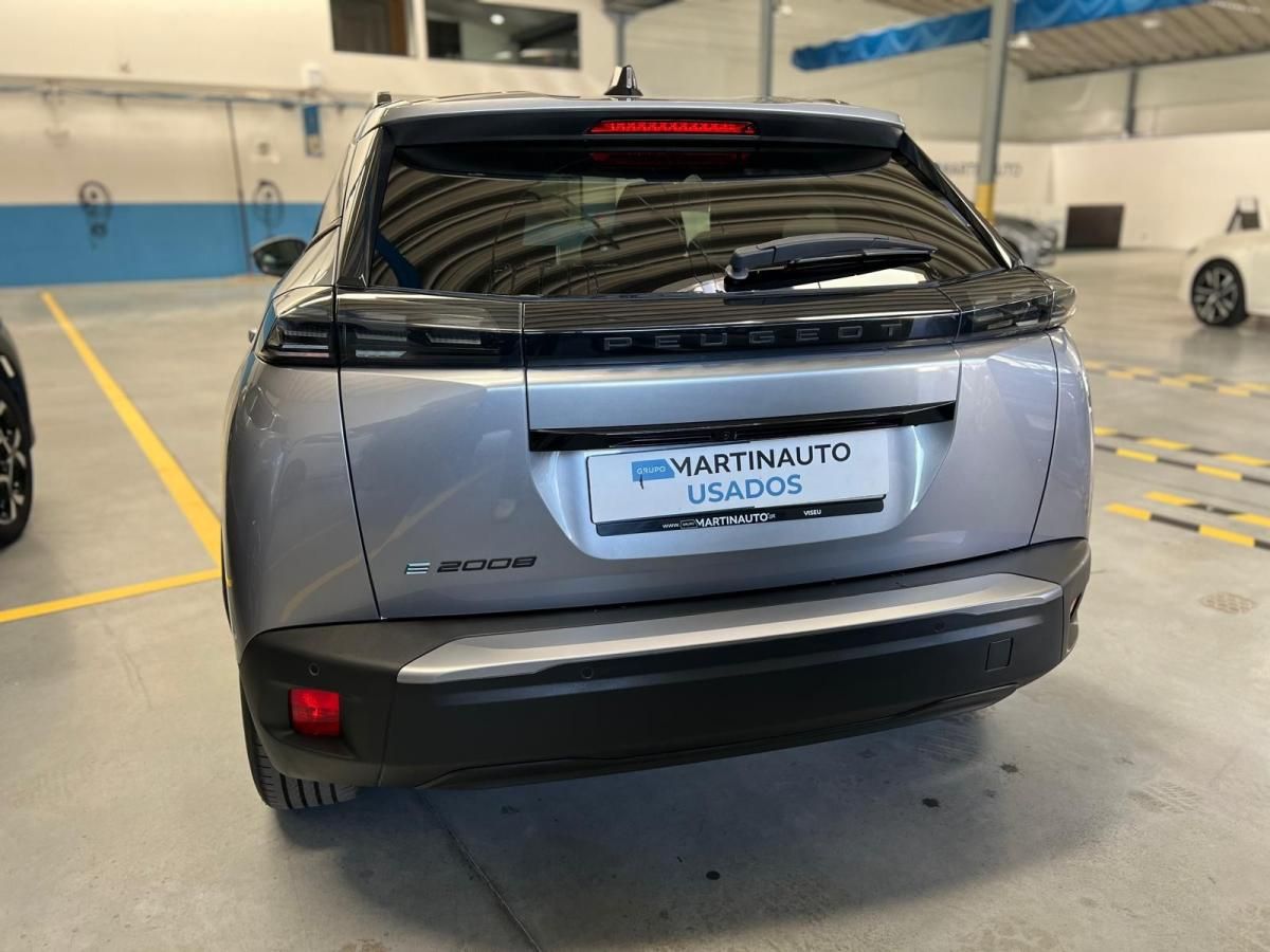 peugeot-2008-2024-eletrico-500cc