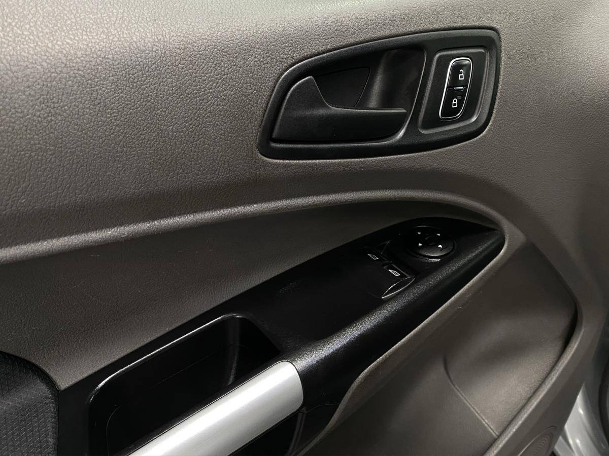 ford-transit-connect-2023-diesel-1499cc