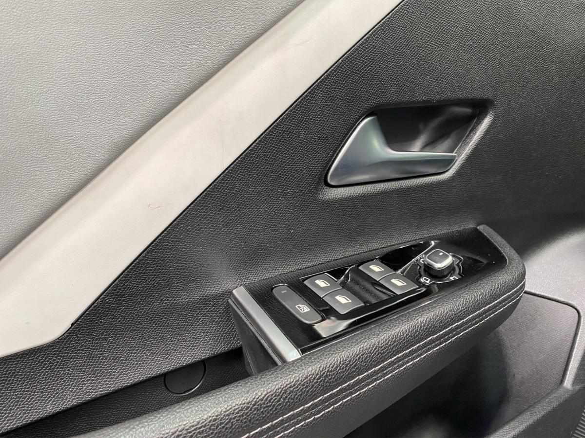 opel-astra-2023-gasolina-1199cc