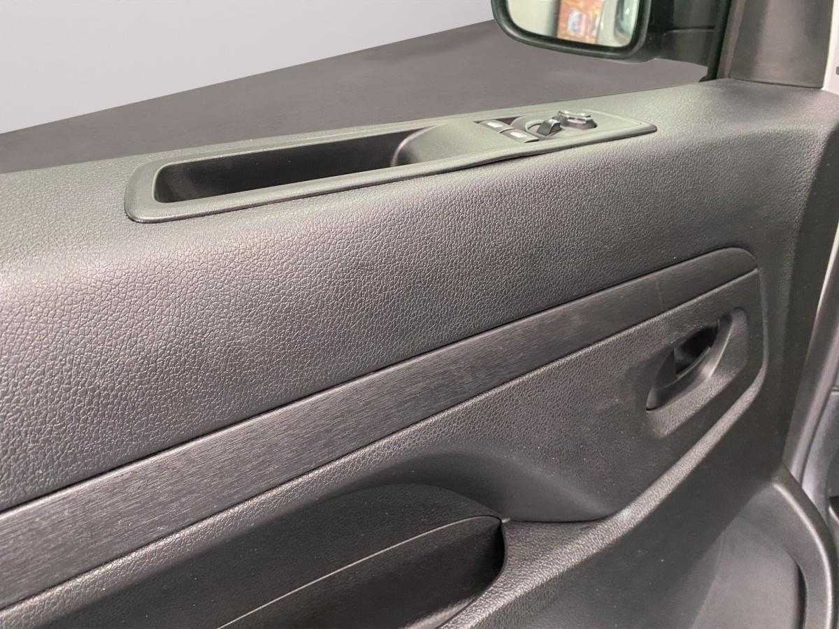 citroen-jumpy-2025-diesel-1997cc