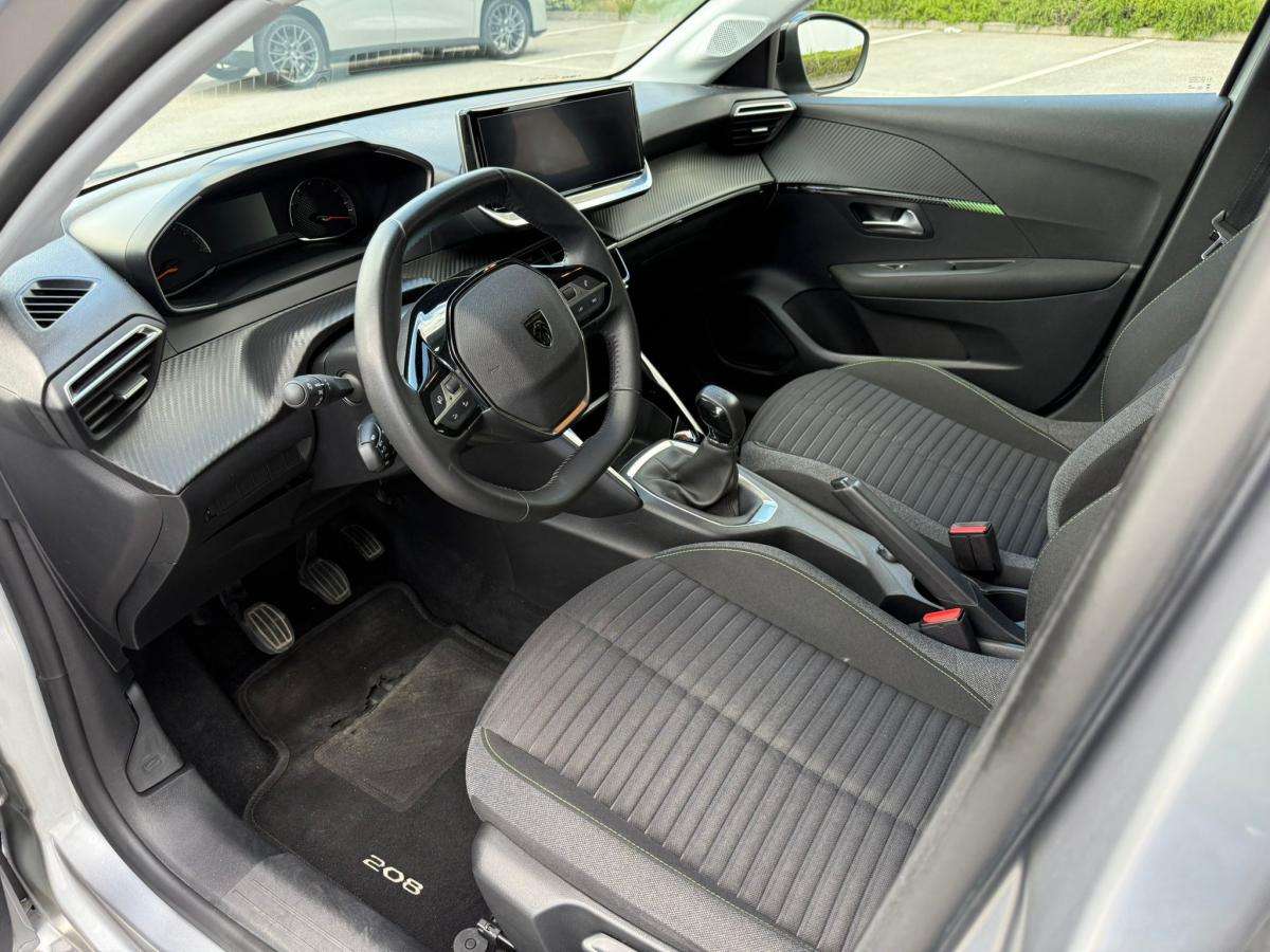 peugeot-208-2024-gasolina-1199cc