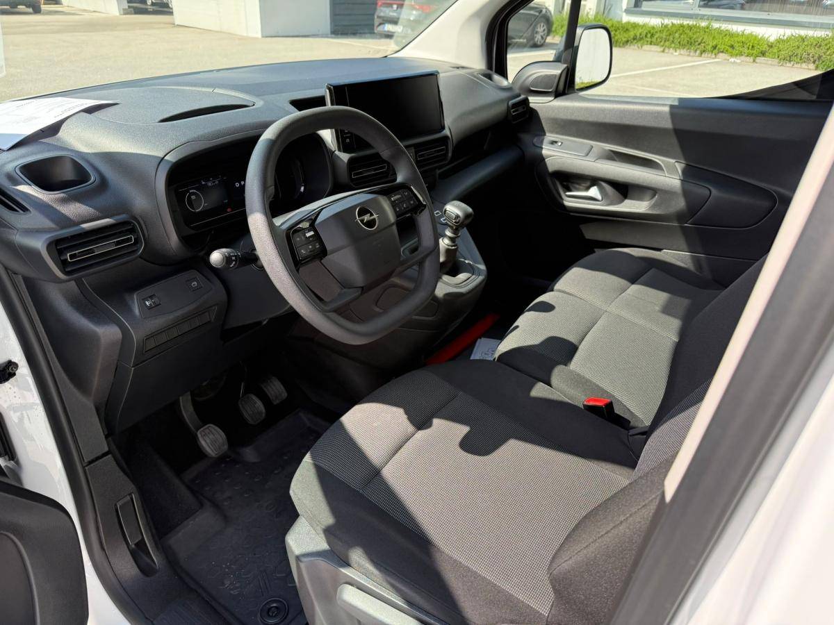 opel-combo-2025-diesel-1499cc