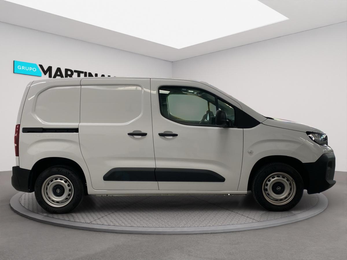 opel-combo-2025-diesel-1499cc
