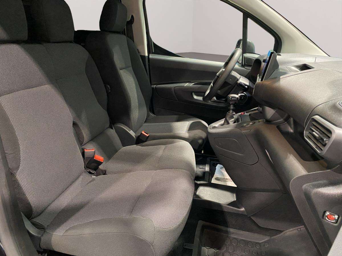 opel-combo-2025-diesel-1499cc