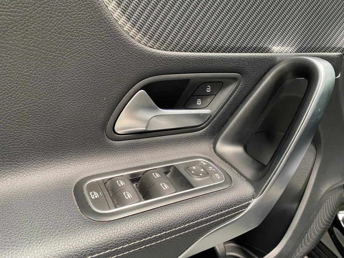 mercedes-benz-classe-a-2023-gasolina-1332cc