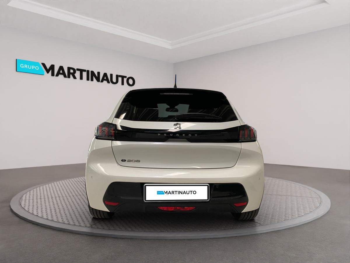 peugeot-208-2021-eletrico-500cc