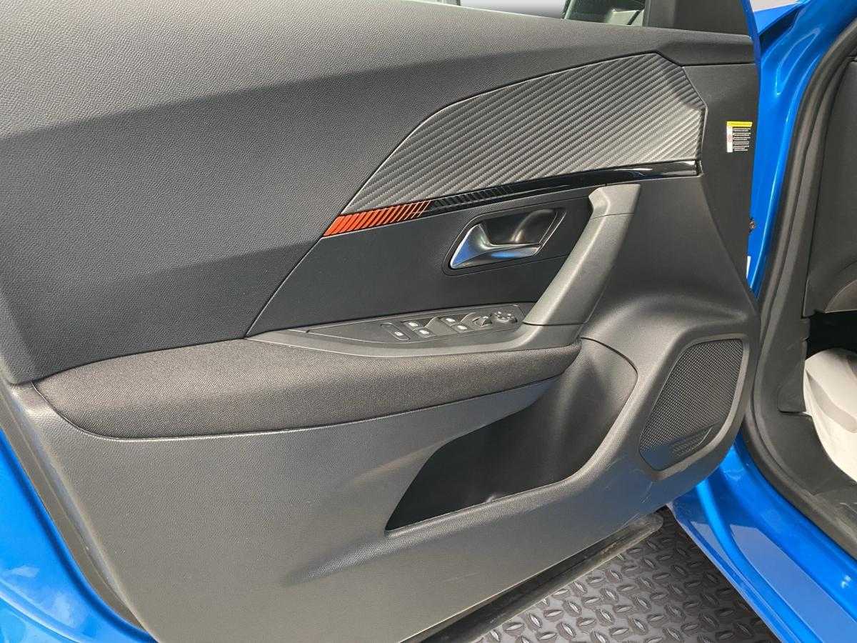 peugeot-2008-2023-eletrico-500cc