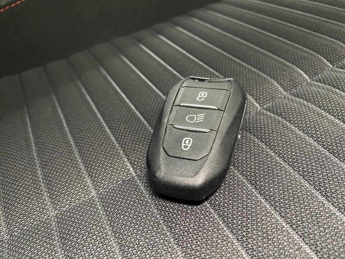 peugeot-2008-2021-eletrico-500cc
