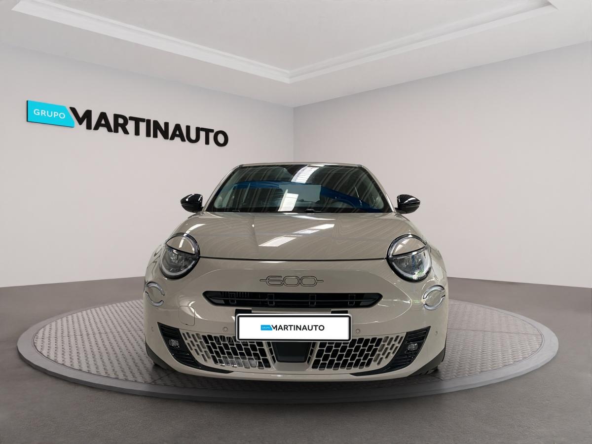 fiat-600-2025-gasolina-1199cc
