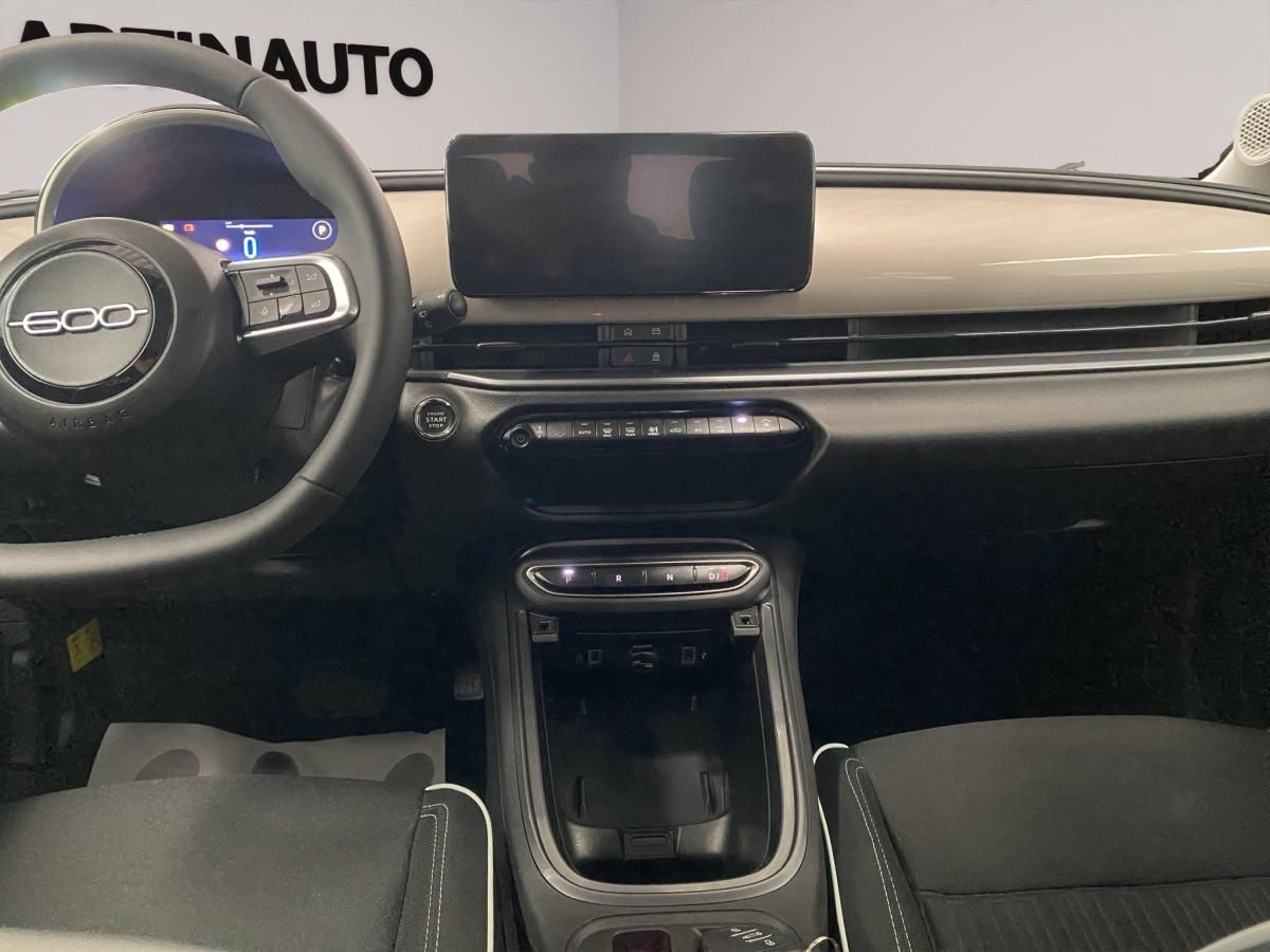 fiat-600-2025-gasolina-1199cc