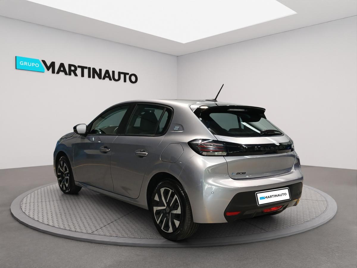 peugeot-208-2024-eletrico-500cc
