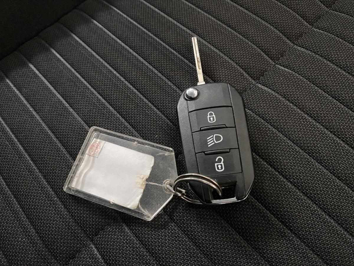 peugeot-208-2024-gasolina-1199cc