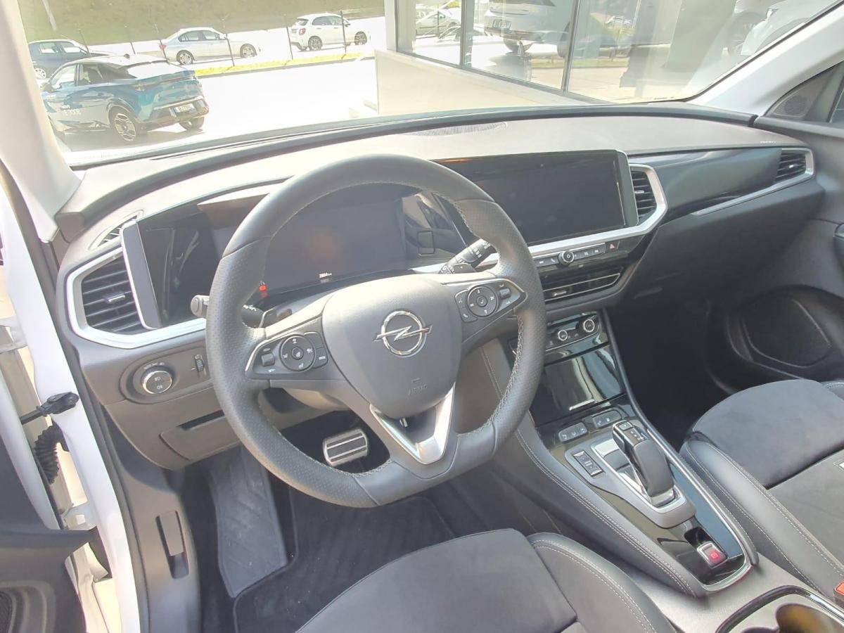 opel-grandland-2024-hibrido-a-gasolina-1598cc