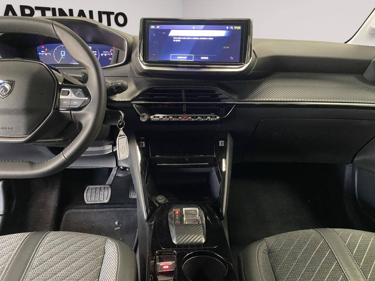peugeot-208-2025-gasolina-1199cc