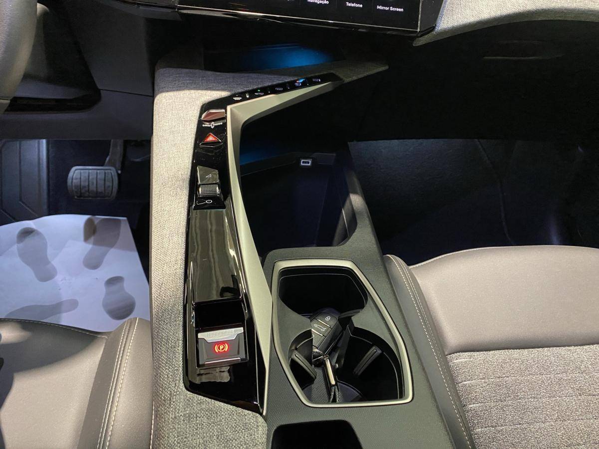 peugeot-5008-2025-gasolina-1199cc