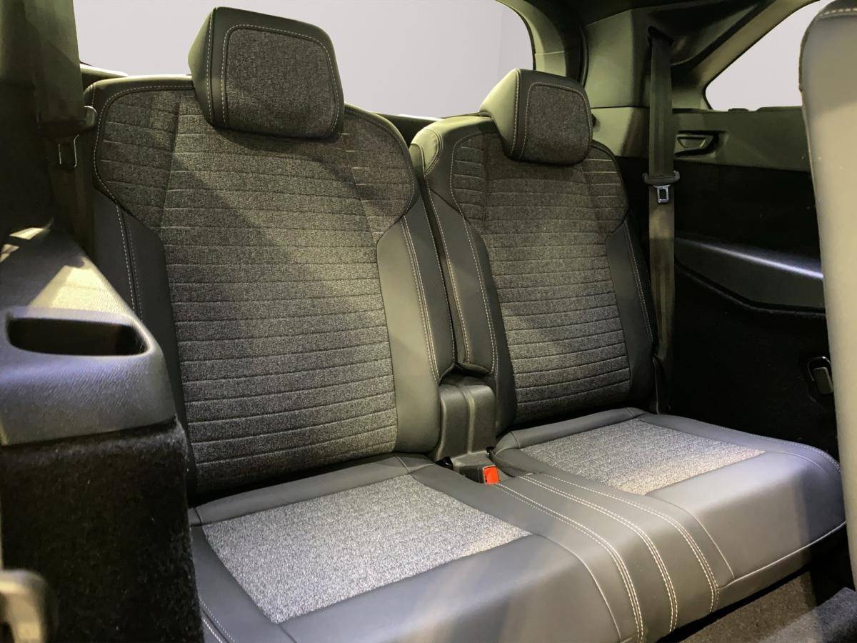 peugeot-5008-2025-gasolina-1199cc