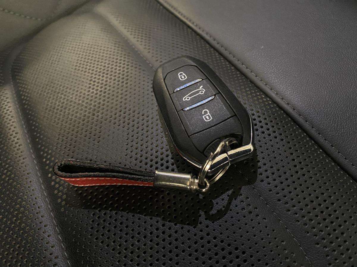 citroen-c5-x-2025-hibrido-a-gasolina-1598cc