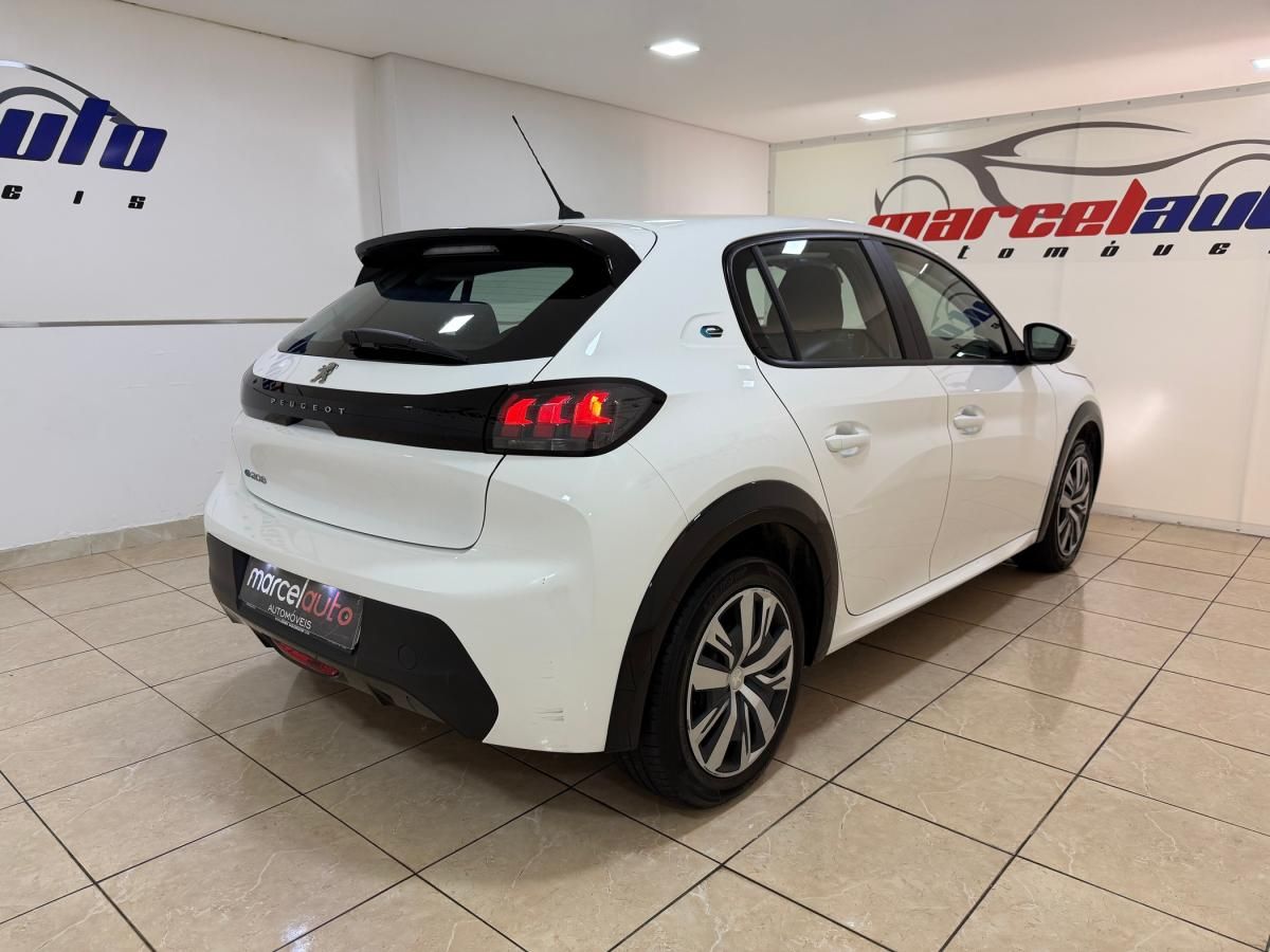 peugeot-208-2022-eletrico-500cc