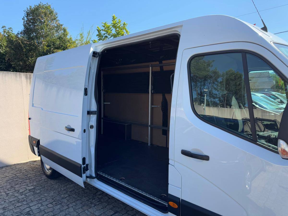 renault-master-2022-diesel-2299cc