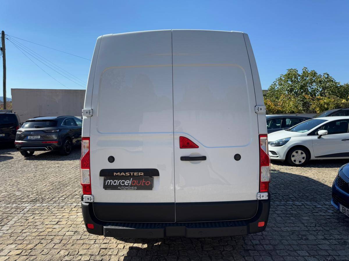 renault-master-2022-diesel-2299cc