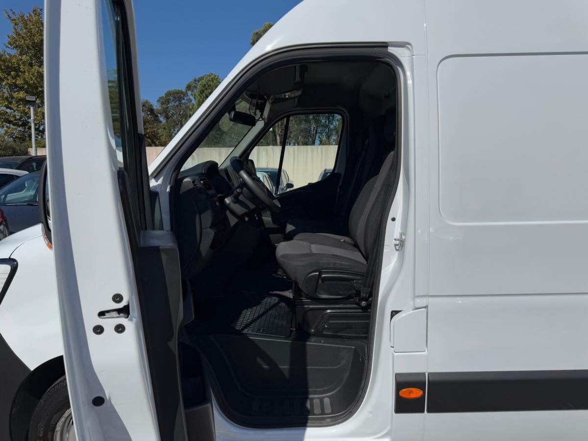 renault-master-2022-diesel-2299cc