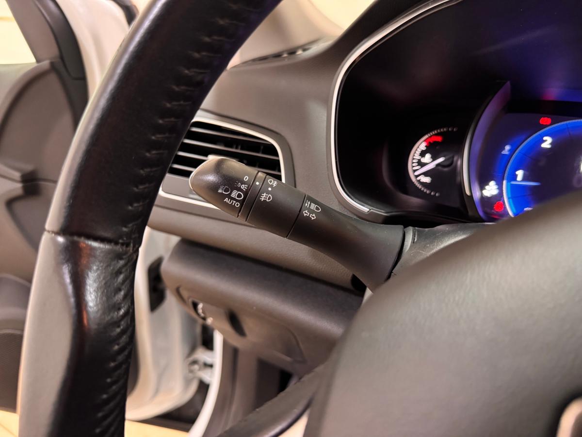 renault-megane-sport-tourer-2020-diesel-1461cc