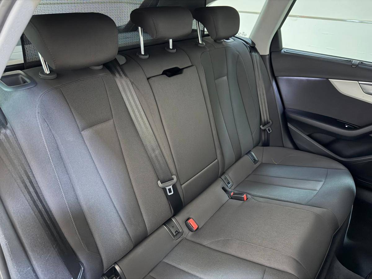 audi-a4-avant-2023-diesel-1968cc