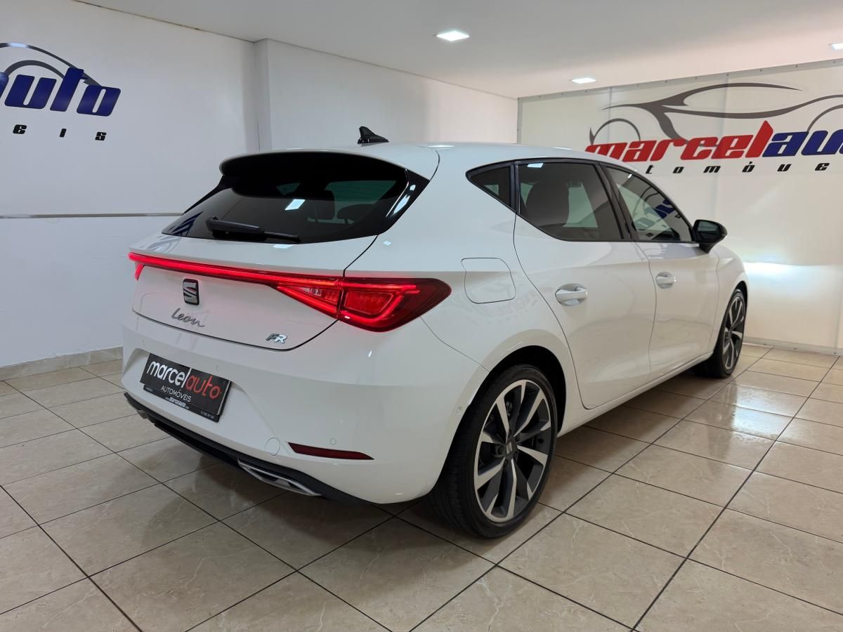 seat-leon-2023-diesel-1968cc