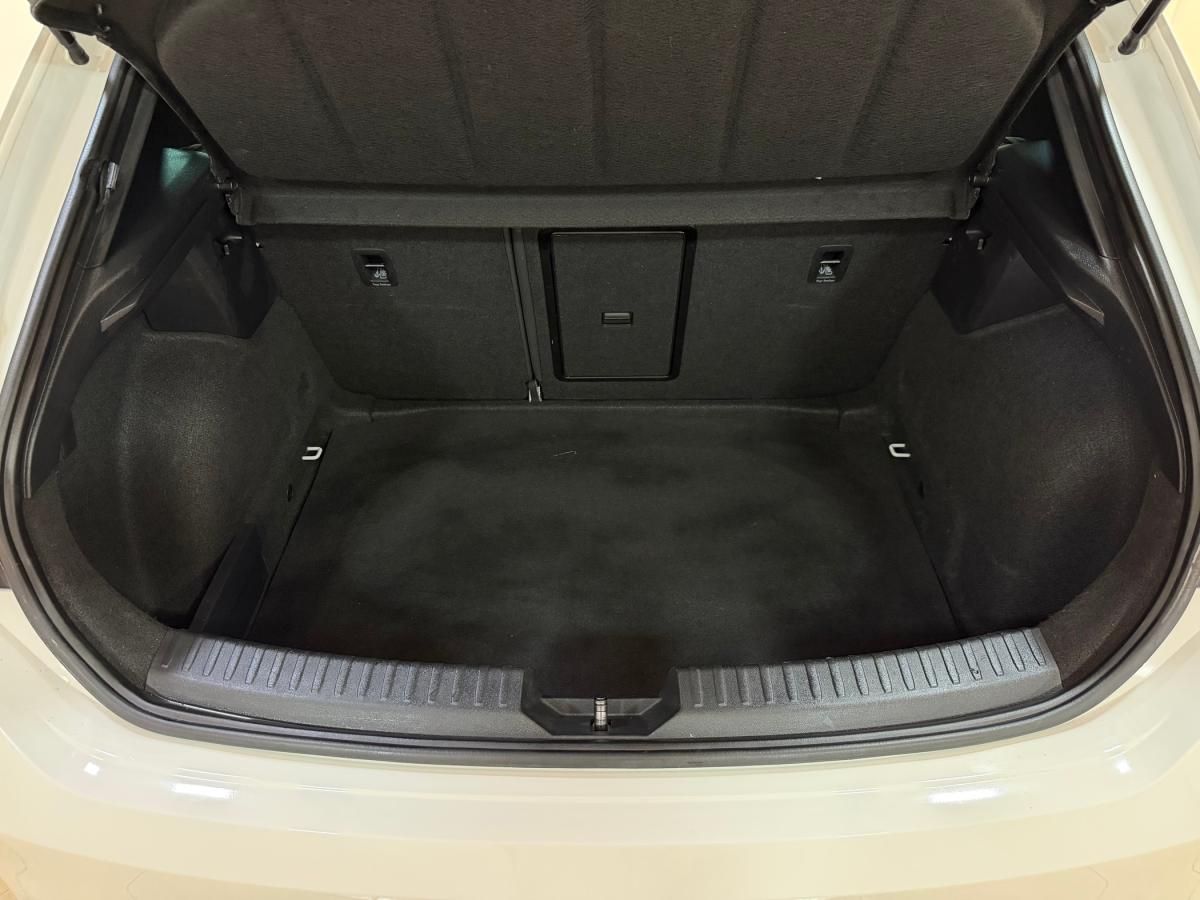 seat-leon-2023-diesel-1968cc