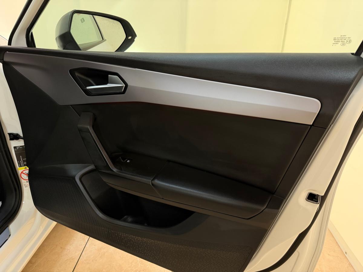 seat-leon-2023-diesel-1968cc