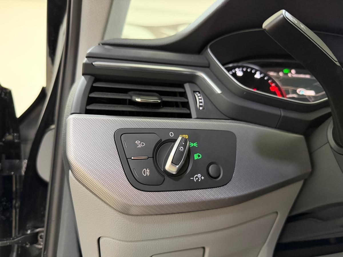 audi-a4-2022-diesel-1968cc